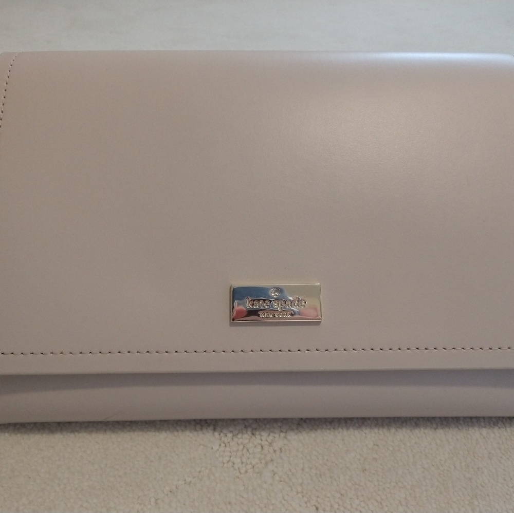 Kate Spade ♠️ Crème Full Size Clutch - Picture 3 of 4